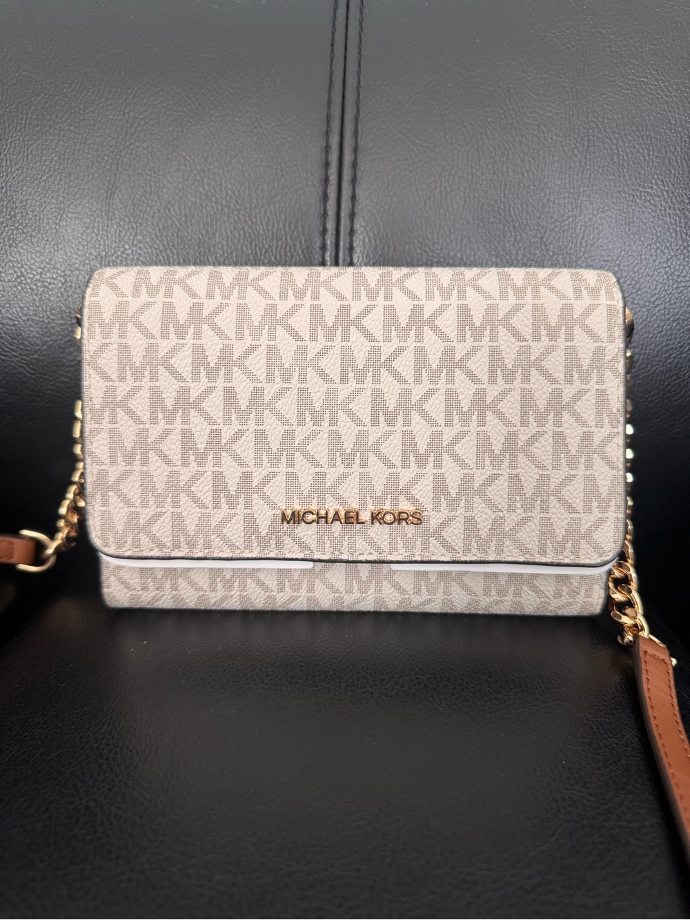 NEW Michael Kors Beige Signature Crossbody Wallet with Chain
